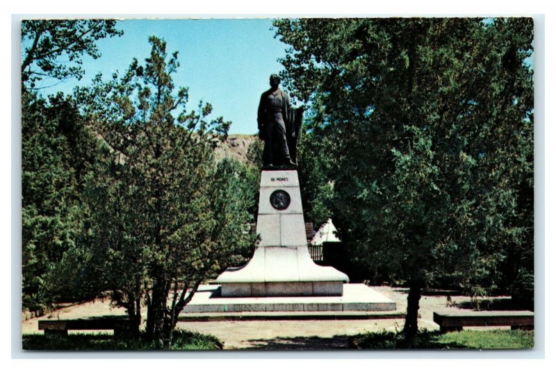 Postcard Marquis de Mores Statue, Medora ND J17