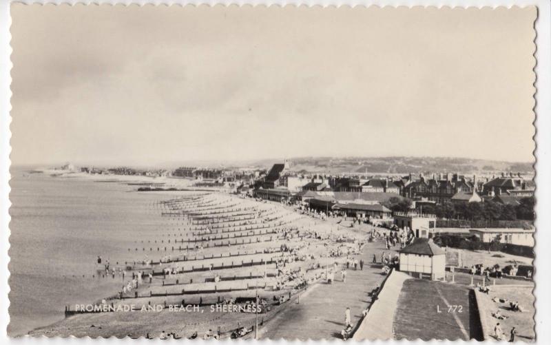 Kent; Promenade & Beach, Sheerness RP PPC By Valentines, Unposted, c 1930's