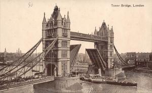 BR65334 tower bridge london ship bateaux   uk