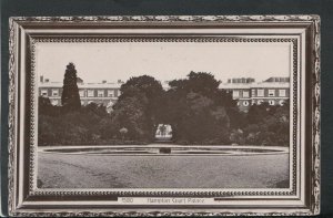 Middlesex Postcard - Hampton Court Palace    T4637