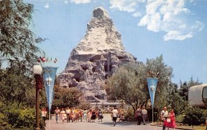 Anaheim California Matterhorn In Tomorrowland, Disneyland, Vintage PC U13007