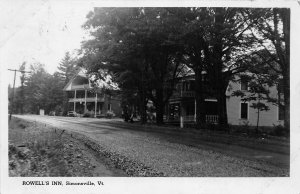 H69/ Simonsville Vermont RPPC Postcard c1940 Rowell's Inn Building  223