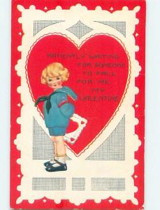 Pre-Linen FEMININE LOOKING BOY HOLDS VALENTINE CARD BEHIND BACK HL7007