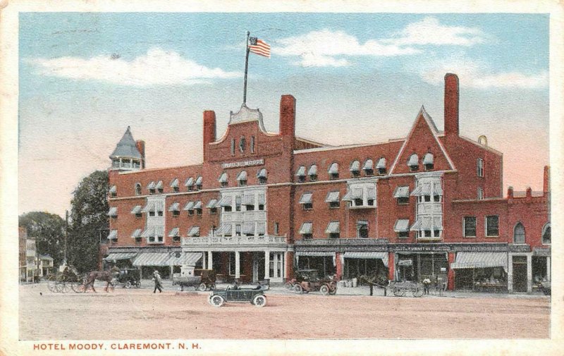 CLAREMONT, NH New Hampshire HOTEL MOODY Street View~Horses~Cars c1910's Postcard