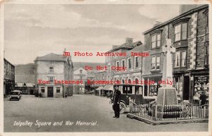 Wales, Dolgelley, Dolgelley Square & War Memorial