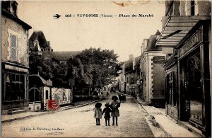 c1915 VIVONNE (VIENNE) PLACE DU MARCHE MAIN STREET CHILDREN POSTCARD 14-141 