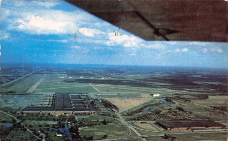 YPSILANTI MI WILLOW RUN AIRPORT~GENERAL MOTORS PLANT~B-24 BOMBERS POSTCARD 1957