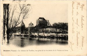 CPA Bonnes - Le chateau de Touffou, vue prise de la rive droite (111585)