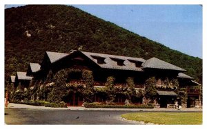 Postcard HOTEL SCENE Bear Mountain New York NY AT2195