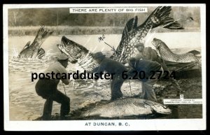 h5041 - DUNCAN BC 1944 Exaggeration Fishing. Real Photo Postcard