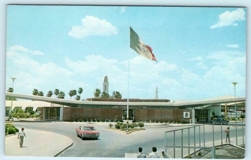 2 Postcards PIEDRAS NEGRAS, Mexico ~ International Bridge & CUSTOMS BUILDING