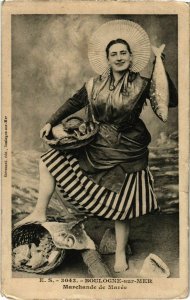 CPA Boulogne sur Mer- Marchande de Maree FRANCE (1021064)