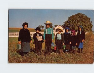 Postcard Amish school children, Pennsylvania Dutch Country, Pennsylvania