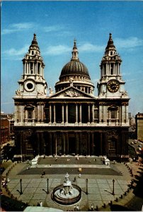 CONTINENTAL SIZE POSTCARD THE WEST FRONT ST. PAUL'S CATHEDRAL LONDON