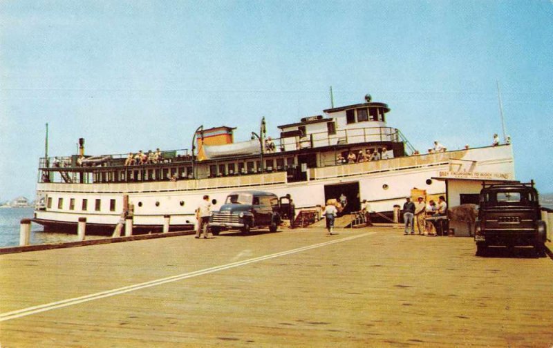 Block Island Rhode Island Yankee Ferry Boat from Point Judith Postcard AA496