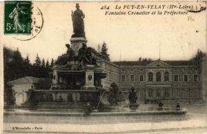 CPA Le PUY-en-VELAY - Fontaine Crozatier et la Prefecture (588815)