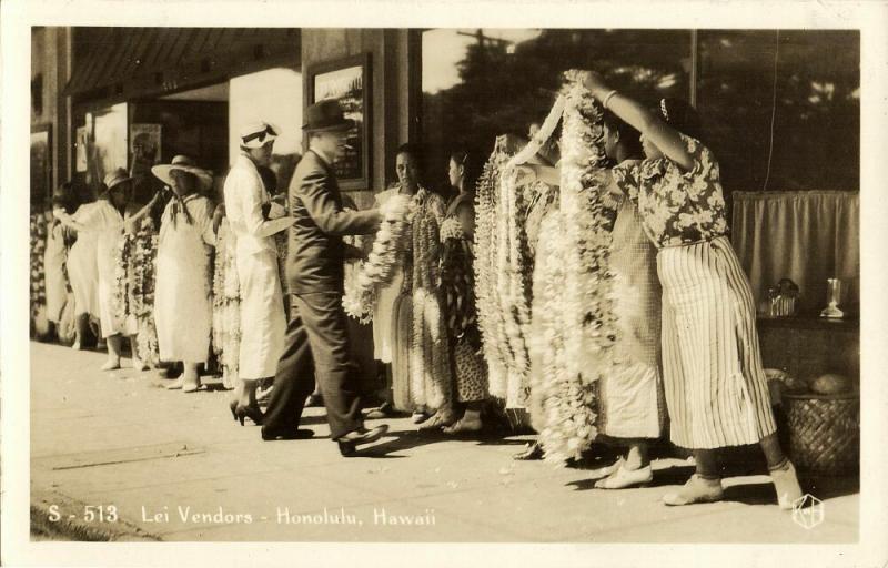 hawaii, HONOLULU, Lei Vendors, Girls Street Sellers (1920s) RPPC