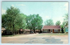 YELLVILLE, Arkansas AR ~ Roadside OZARK MOTEL Marion County c1950s  Postcard