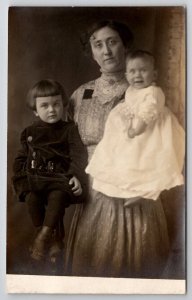 RPPC Victorian Mother Two  Children Cute Awesome Little Clothes Postcard H21