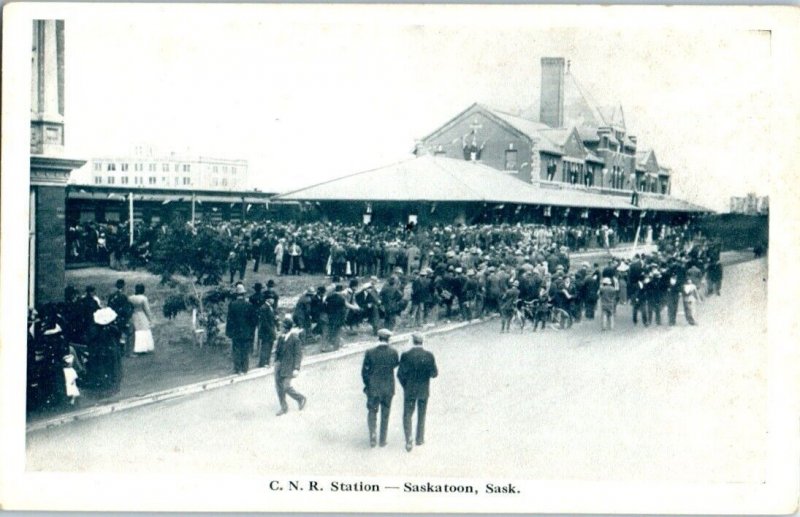 1910s C.N.R. Railroad Station Saskatoon Saskatchewan Canada Postcard