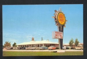 VANDALIA ILLINOIS AUALITY COURTS MOTEL 1950's CARS ADVERTISING POSTCARD