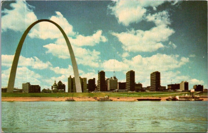 Missouri St Louis The Gateway Arch and Downtown Skyline