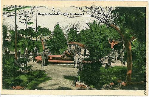 07100 vintage postcard - REGGIO CALABRIA - VILLA UMBERTO I-