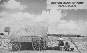 Covered Wagon Dalton Gang Hideout 1940s Postcard Raum 13085