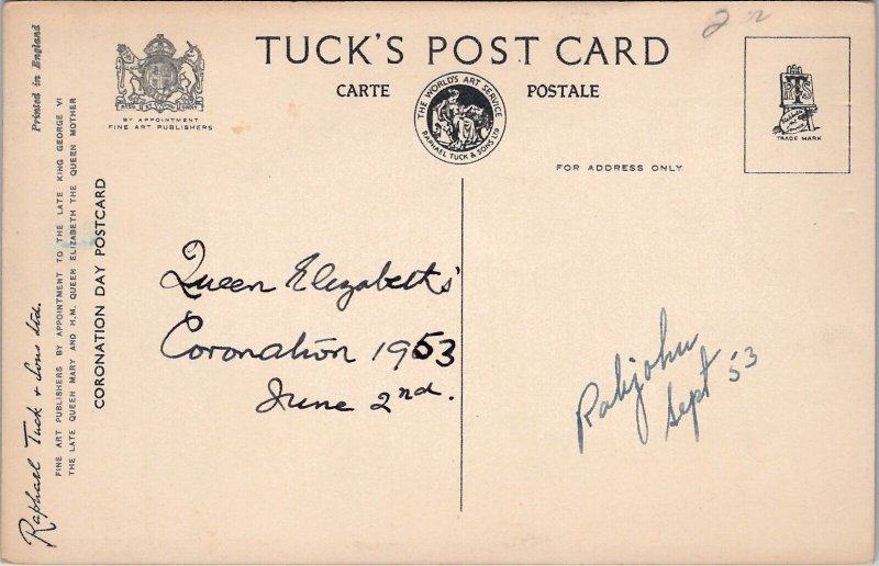 Her Majesty Queen Elizabeth II Leaves The Abbey Postcard Z9