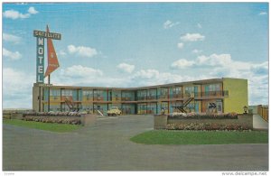 MEDICINE HAT, Alberta, Canada, 1940-1960's; Satellite Motel