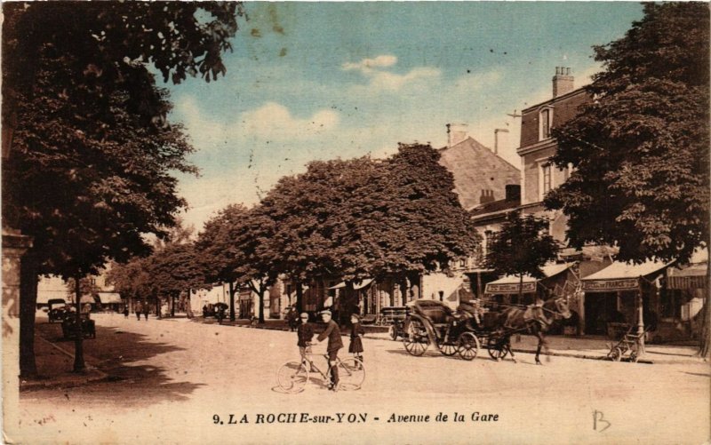 CPA La ROCHE-sur-YON - Avenue de la Gare (636928)