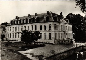 CPM Breteuil Chateau FRANCE (1014399)