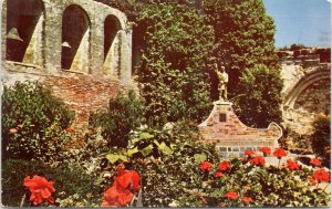 postcard CA - Mission San Juan Capistrano - Mission Courtyard