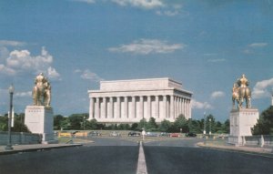 10589 Lincoln Memorial, Washington DC 1956