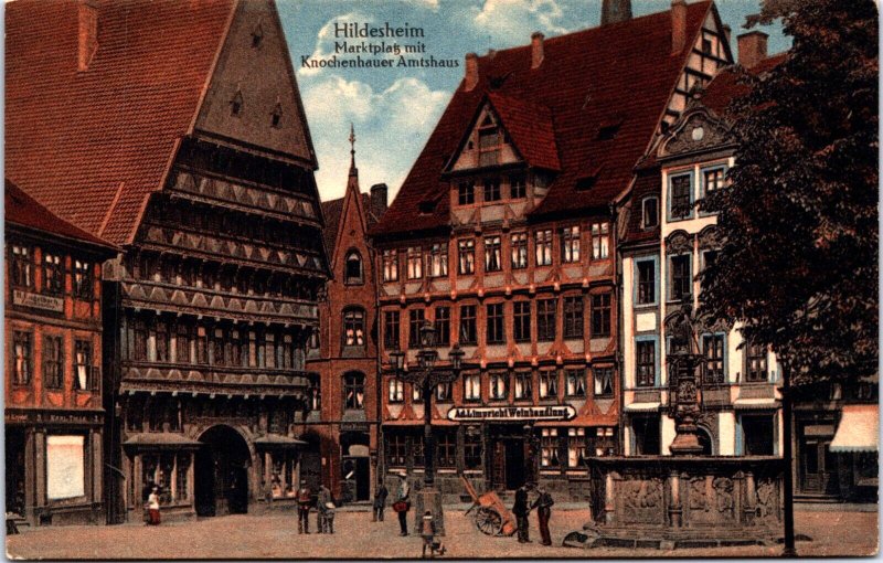 Germany Hildesheim Marktplatz Mit Knochenhaueramtshaus Vintage Postcard 09.99