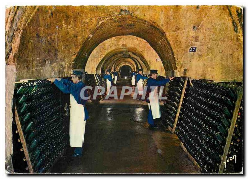 Postcard Modern Epernay Champagne Mervier