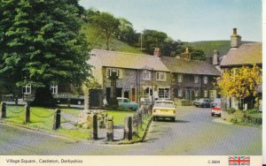 Derbyshire Postcard - Village Square - Castleton - Ref TZ5772