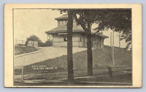 J87/ Newton Falls Ohio Postcard c1910 B&O Railroad Depot Station  718