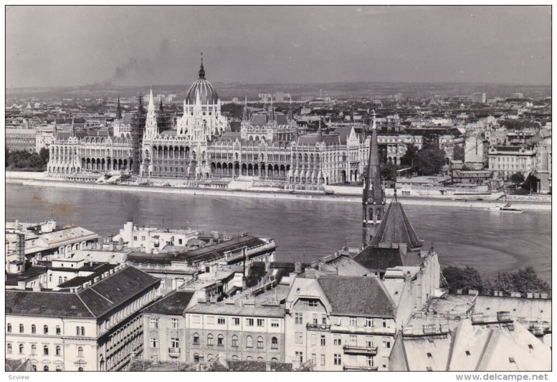 RP: Budapest , Hungary , 40-50s ; Parliament