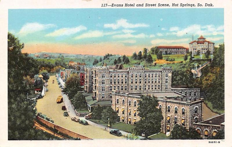 HOT SPRINGS, SD  South Dakota   EVANS HOTEL & STREET SCENE    c1940's Postcard
