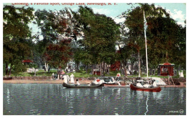 New York  Newburgh   Canoeing at Orange lake