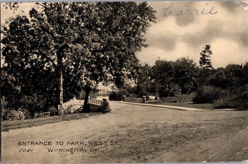 Entrance to Park, West Street Wilmington DE Vintage Postcard J63