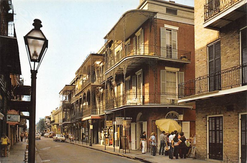 Saint Peter Street , New Orleans  