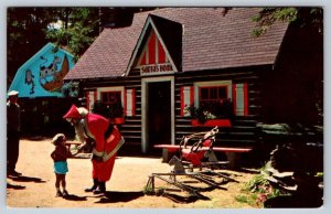 Santa At His Summer Home, Santa's Village, Bracebridge Muskoka Ontario Postcard