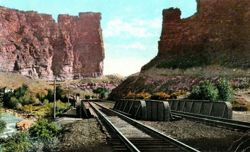 1920's Castle Gate, Price River Canon, Utah Postcard F80 