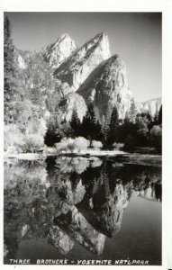 America Postcard - Three Brothers - Yosemite National Park - California - 8821A