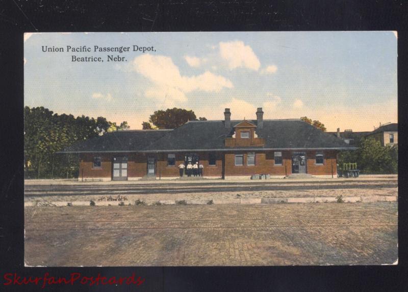 BEATRICE NEBRASKA UNION PACIFIC RAILROAD DEPOT TRAIN STATION VINTAGE POSTCARD