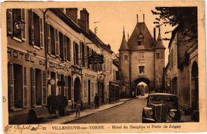 CPA VILLENEUVE-sur-YONNE - Hotel du Dauphin et Porte de JOIGNY (656829)