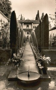 Vintage Postcard RPPC Generalife Patio de la Acequia Photo Spain