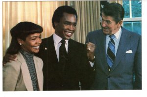 Boxing Champian, Sugar Ray Leonard and Wife, President Reagan